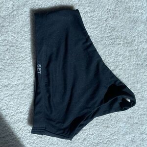 Set active black one shoulder top size small